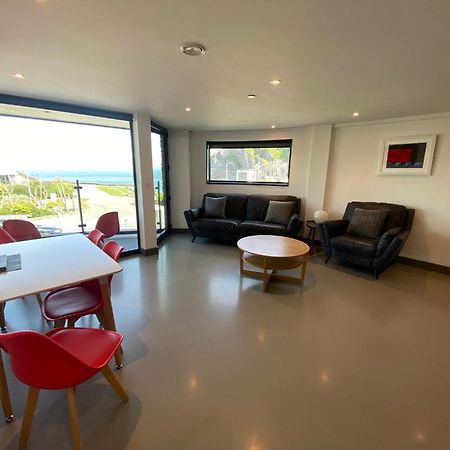 2 The View Apartments Ilfracombe - Seafront, Parking, Lift, Ev المظهر الخارجي الصورة