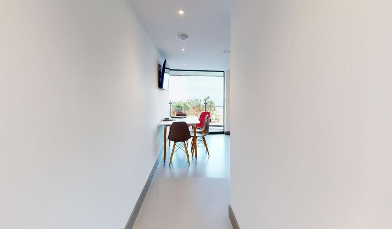 2 The View Apartments Ilfracombe - Seafront, Parking, Lift, Ev المظهر الخارجي الصورة