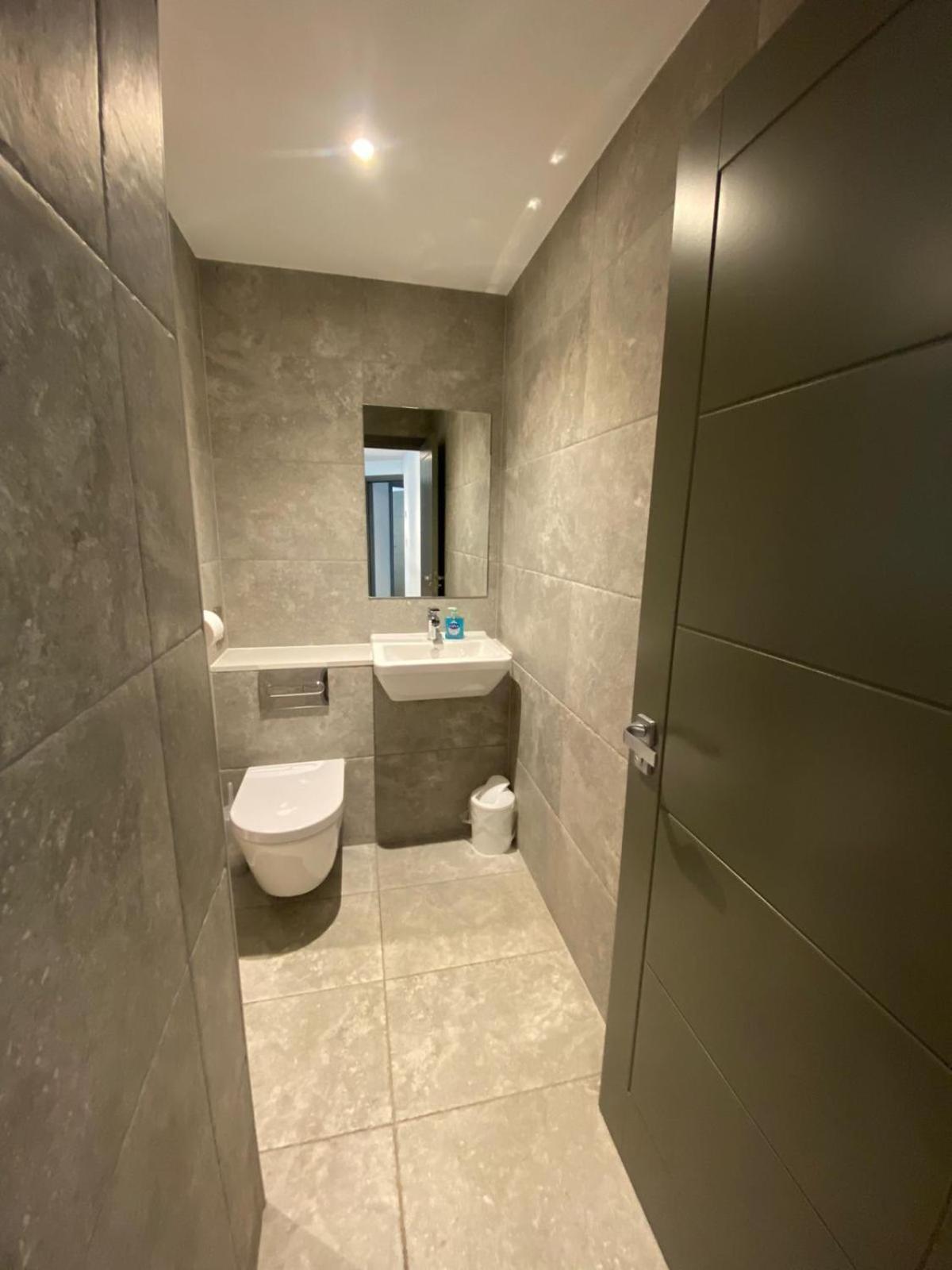 2 The View Apartments Ilfracombe - Seafront, Parking, Lift, Ev المظهر الخارجي الصورة
